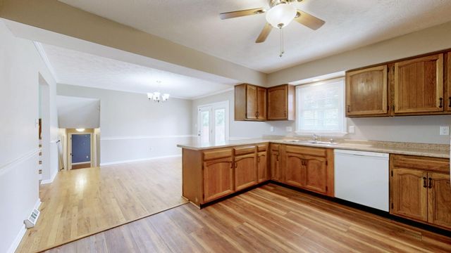 214 Vicksburg Drive, Nicholasville, KY 40356