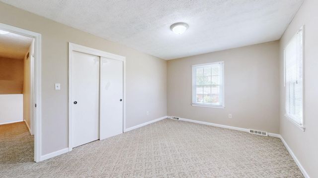 214 Vicksburg Drive, Nicholasville, KY 40356