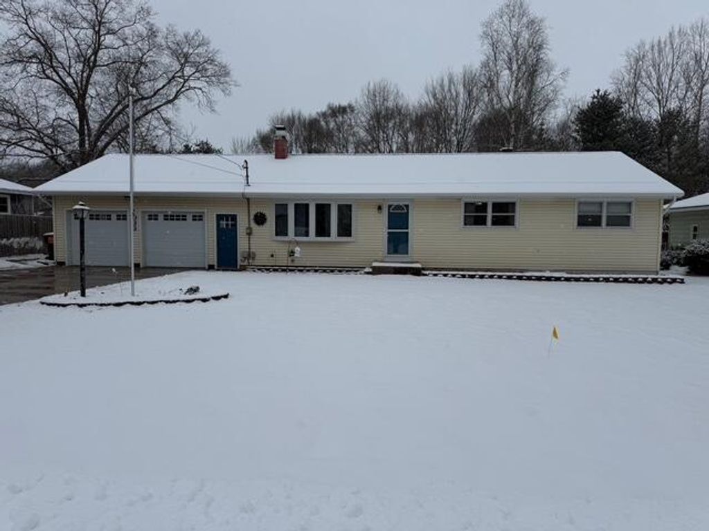 1033 Aster Street, Wayland, MI 49348