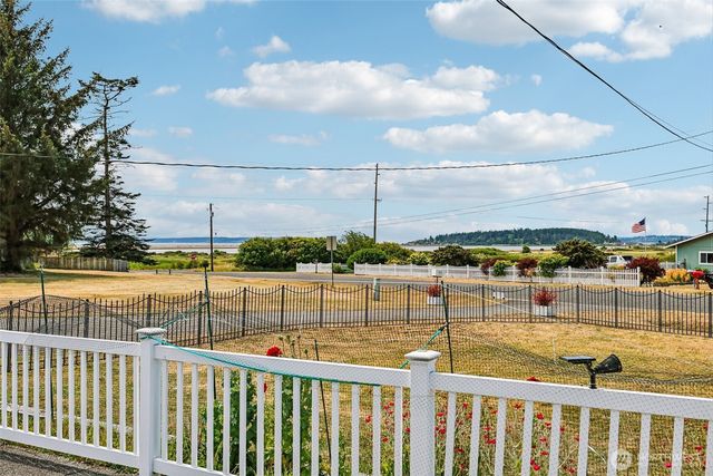 895 Prairie View Avenue, Coupeville, WA 98239