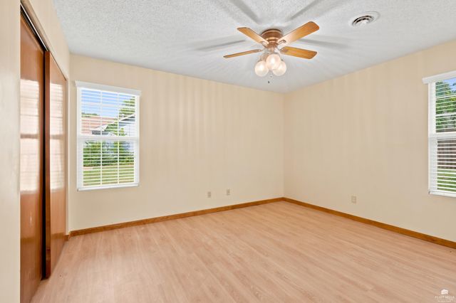 405 Knoxberry Drive, Manhattan, KS 66502