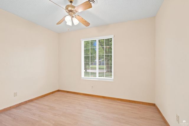 405 Knoxberry Drive, Manhattan, KS 66502