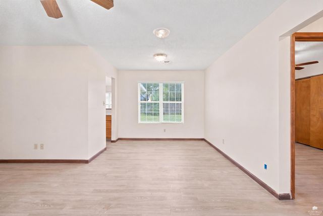 405 Knoxberry Drive, Manhattan, KS 66502