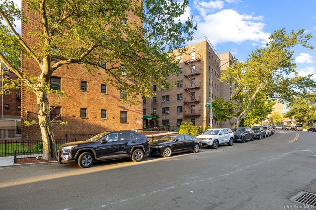 139-05 85 Drive 6E, Briarwood, NY 11435
