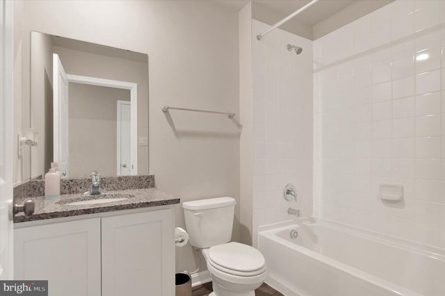 166 CHARMING FOREST AVE, La Plata, MD 20646