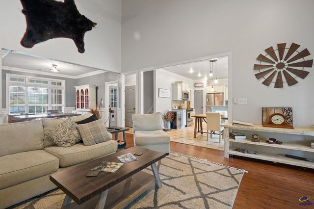 412 Arlington Falls Court, Bonaire, GA 31005