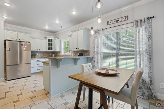 412 Arlington Falls Court, Bonaire, GA 31005