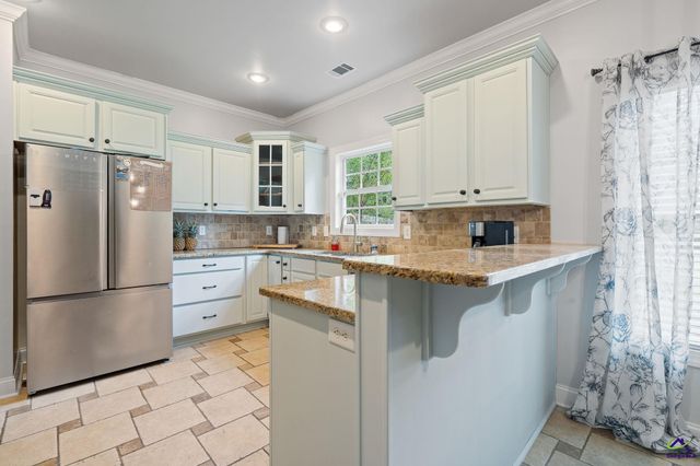 412 Arlington Falls Court, Bonaire, GA 31005