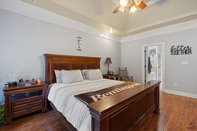 412 Arlington Falls Court, Bonaire, GA 31005