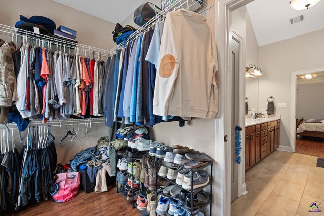 412 Arlington Falls Court, Bonaire, GA 31005