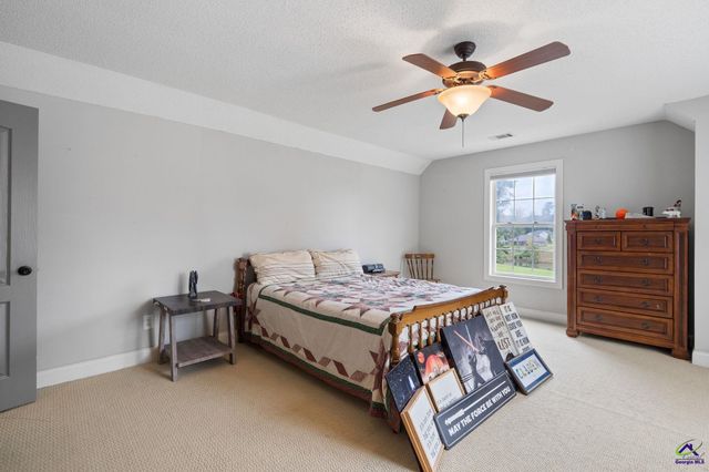 412 Arlington Falls Court, Bonaire, GA 31005