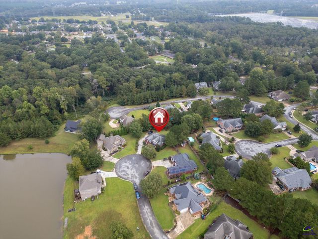 412 Arlington Falls Court, Bonaire, GA 31005