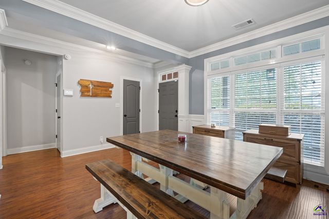 412 Arlington Falls Court, Bonaire, GA 31005