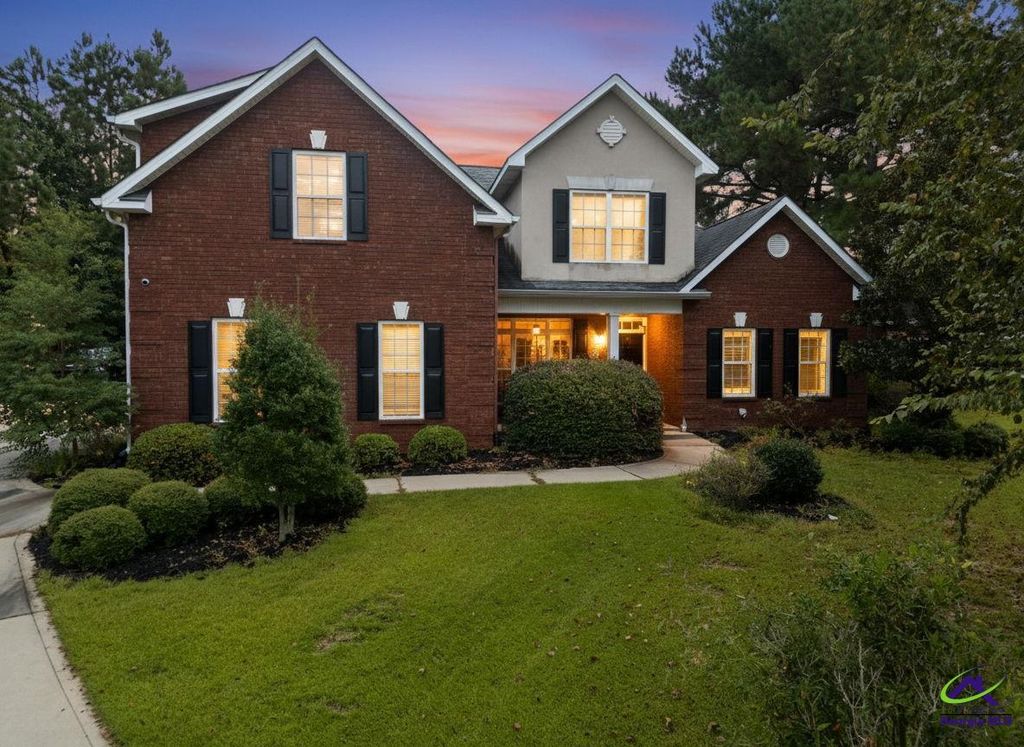 412 Arlington Falls Court, Bonaire, GA 31005