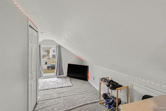 507 N Walnut Street, Fenton, MI 48430