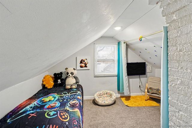 507 N Walnut Street, Fenton, MI 48430