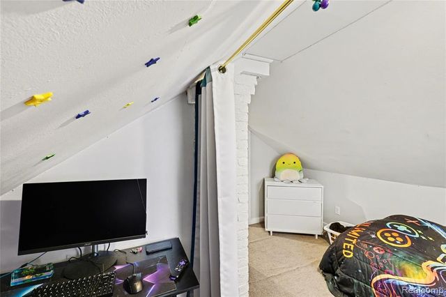 507 N Walnut Street, Fenton, MI 48430