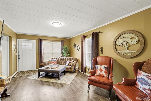 507 N Walnut Street, Fenton, MI 48430