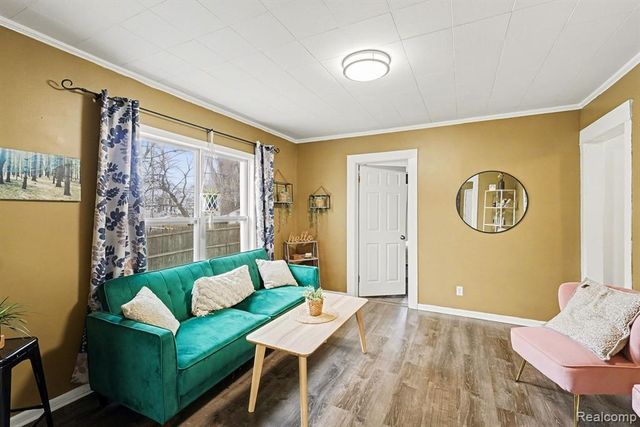 507 N Walnut Street, Fenton, MI 48430