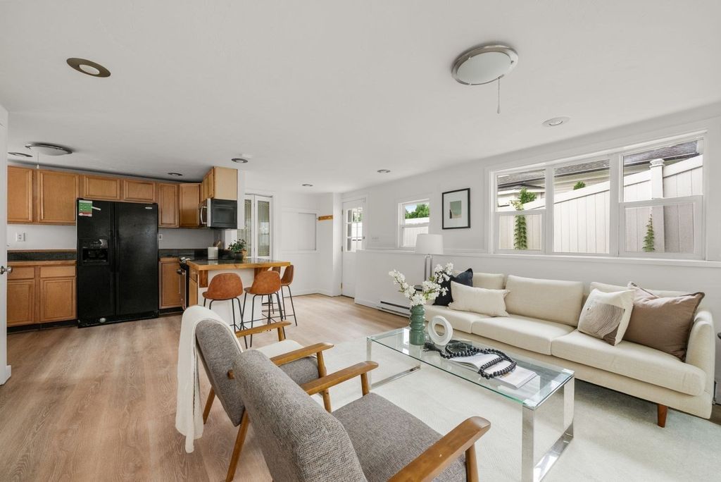 2-4 New Haven Street 4, Boston, MA 02132