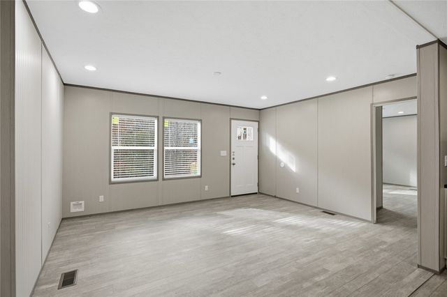 6 W Richfield Drive, Westminster, SC 29693