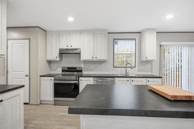 6 W Richfield Drive, Westminster, SC 29693