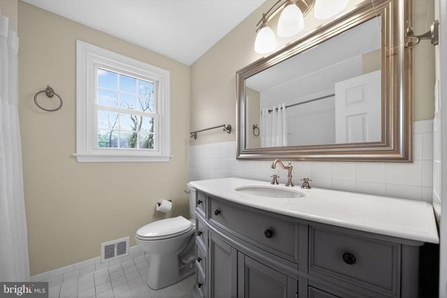 450 COLDSTREAM DR, Berwyn, PA 19312