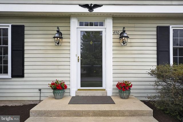 450 COLDSTREAM DR, Berwyn, PA 19312