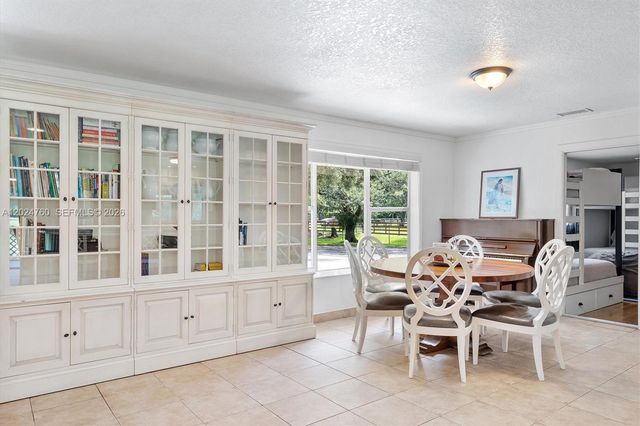 13821 Mustang Trl, Southwest Ranches, FL 33330