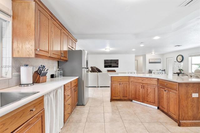 13821 Mustang Trl, Southwest Ranches, FL 33330