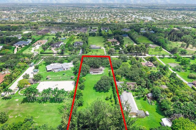13821 Mustang Trl, Southwest Ranches, FL 33330