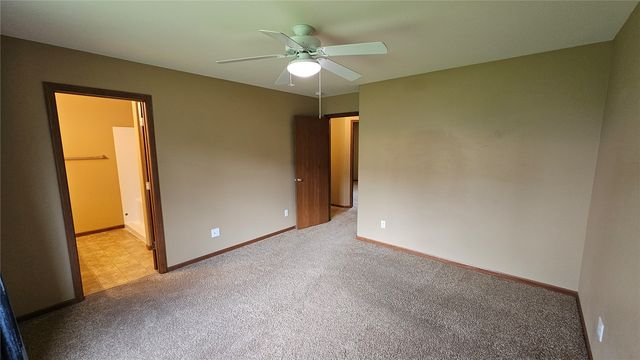 1975 49th Street, Marion, IA 52302