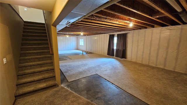 1975 49th Street, Marion, IA 52302