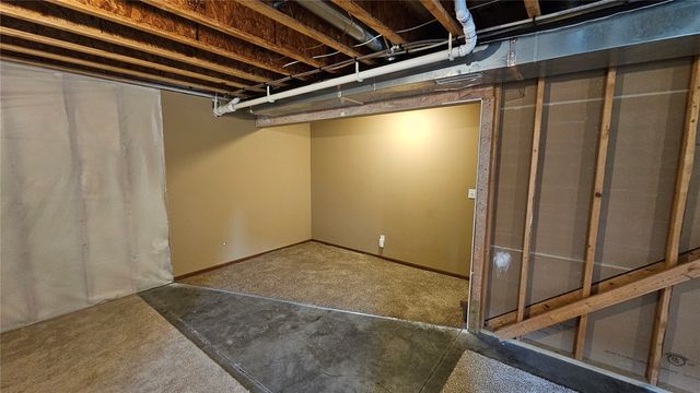 1975 49th Street, Marion, IA 52302