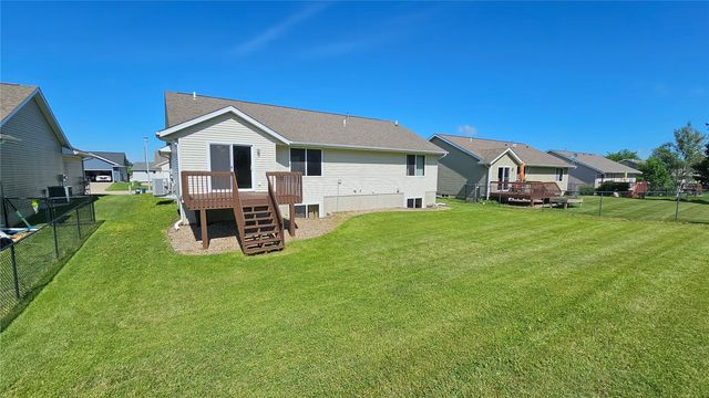 1975 49th Street, Marion, IA 52302