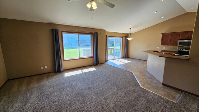 1975 49th Street, Marion, IA 52302