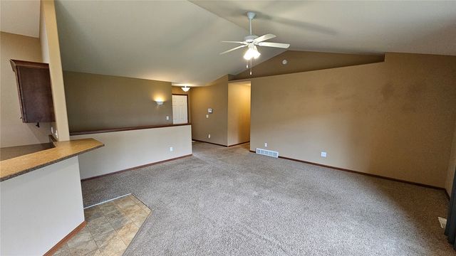 1975 49th Street, Marion, IA 52302