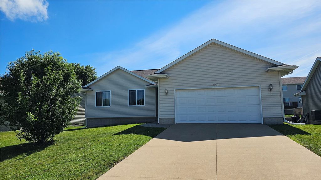 1975 49th Street, Marion, IA 52302