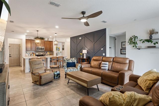 2033 STILLWOOD WAY, St Cloud, FL 34771