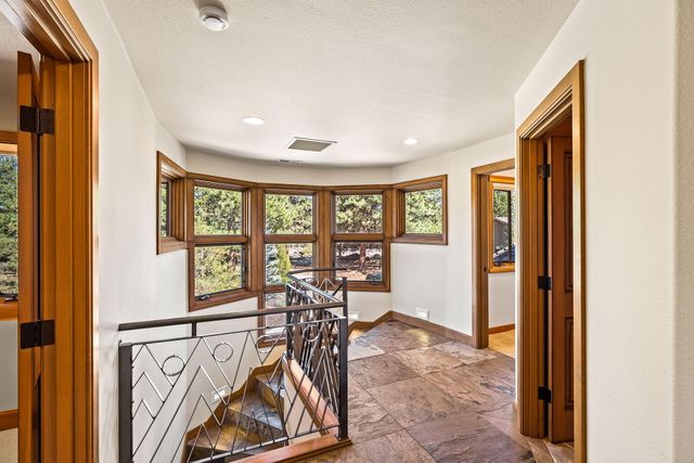 21725 Rickard Road, Bend, OR 97702
