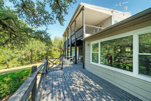 101 Arrowlake RD, Wimberley, TX 78676