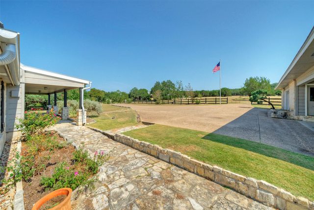 101 Arrowlake RD, Wimberley, TX 78676