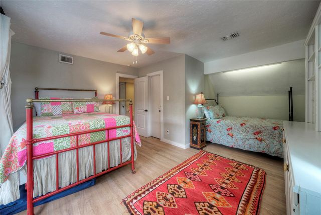 101 Arrowlake RD, Wimberley, TX 78676