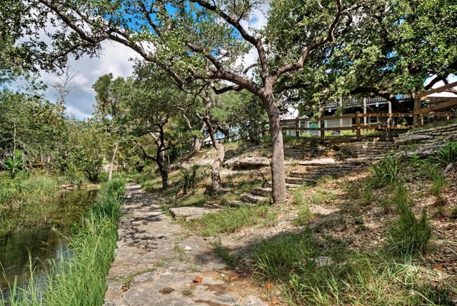 101 Arrowlake RD, Wimberley, TX 78676