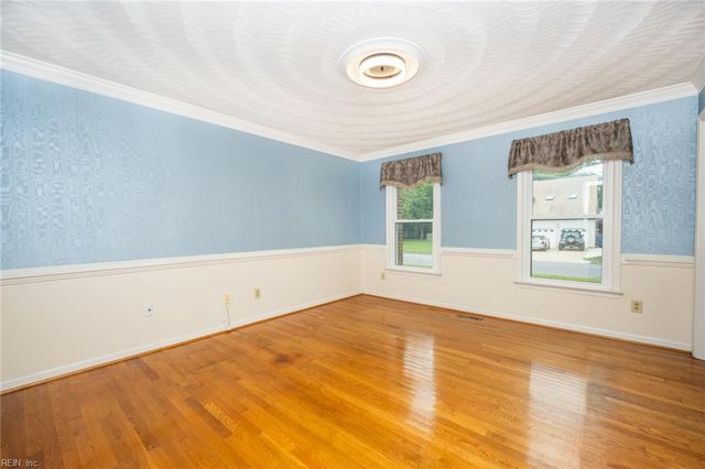 924 Fox Ridge TRL, Chesapeake, VA 23322