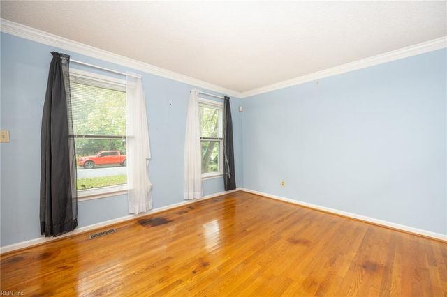 924 Fox Ridge TRL, Chesapeake, VA 23322