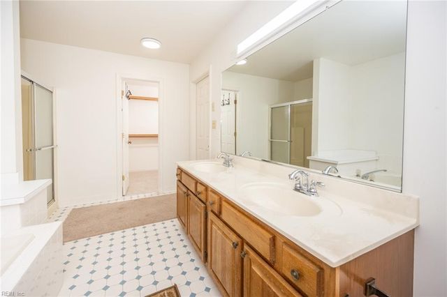 924 Fox Ridge TRL, Chesapeake, VA 23322