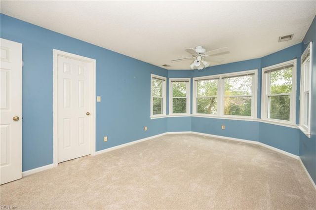 924 Fox Ridge TRL, Chesapeake, VA 23322