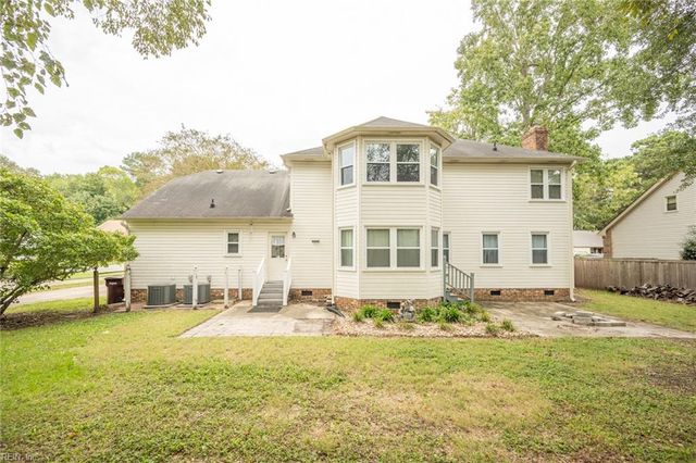 924 Fox Ridge TRL, Chesapeake, VA 23322