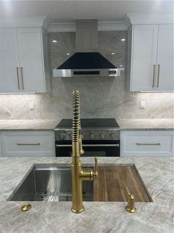 706 Flamevine Lane, Vero Beach, FL 32963